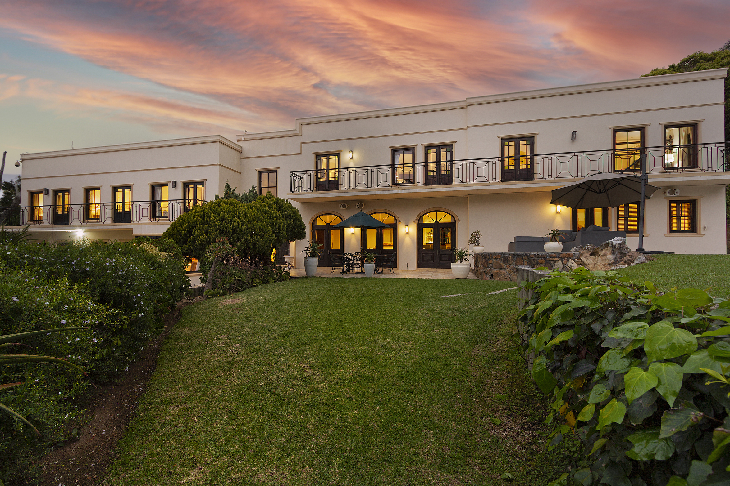 Two-Villa Estate 10