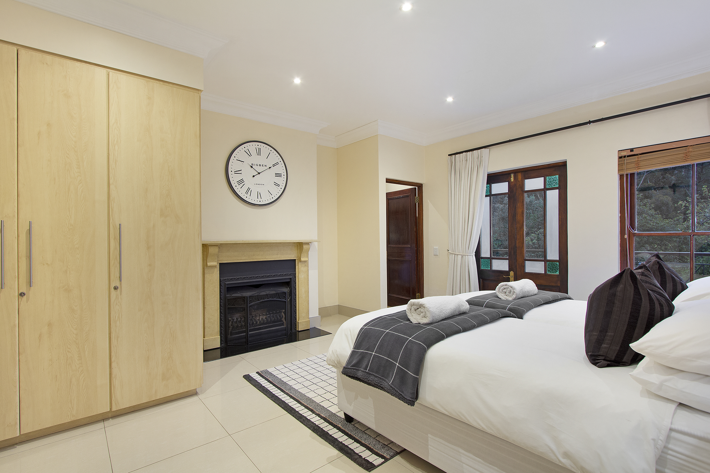 Two-Villa Estate 32